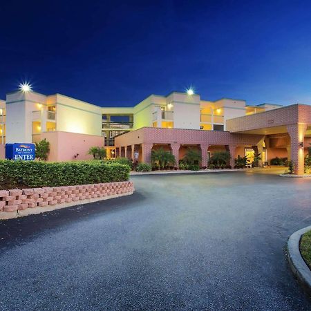 Baymont By Wyndham Tampa Near Busch Gardens Hotel Екстериор снимка